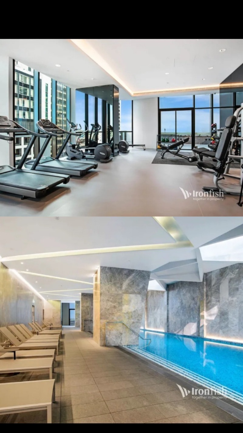 수영장 copy.jpeg