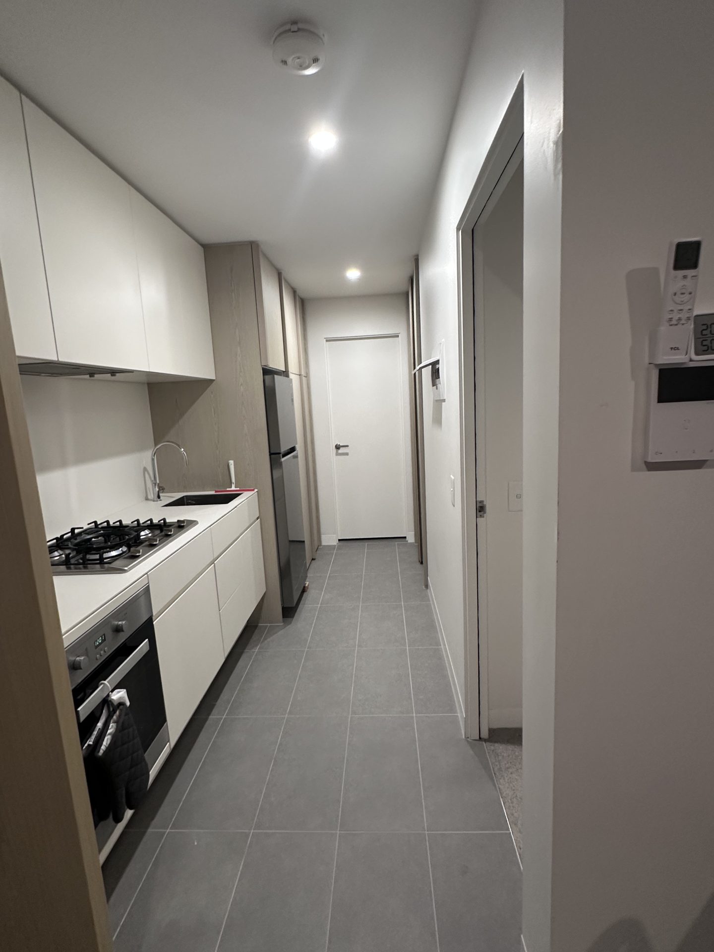 2407:8 Pearl River Rd, Dockland,VIC3006_04.jpeg